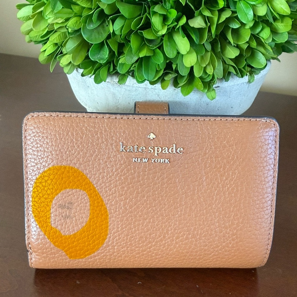 KATE SPADE ♠️ New York 🤎Leila🤎LEATHER MEDIUM BIFOLD WALLET 🌟EUC🌟 - Picture 16 of 17